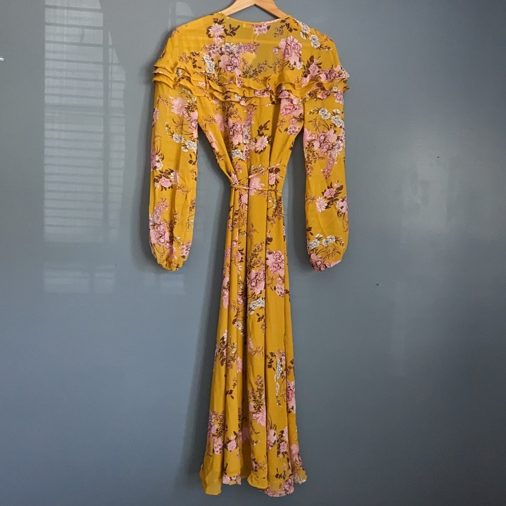 Wayf golden yellow floral long sleeve maxi wrap dress size XS NWT - Picture 3 of 9